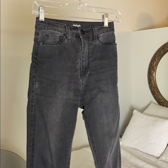 BDG super hi waisted twig ankle jeans! - Picture 4 of 6